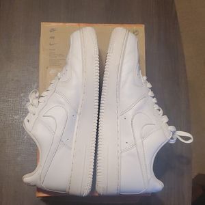 Pre-Owned White Men's Air Force 1 sz 8.5